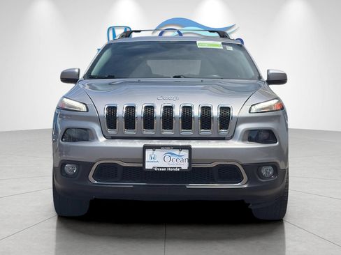 Used 2017 Jeep Cherokee Limited AWD/4WD image 8