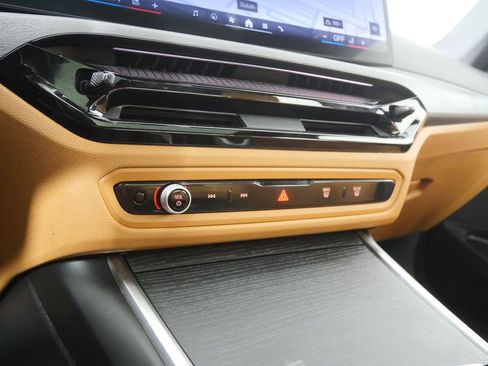 Certified 2025 BMW 330i xDrive Sedan image 23