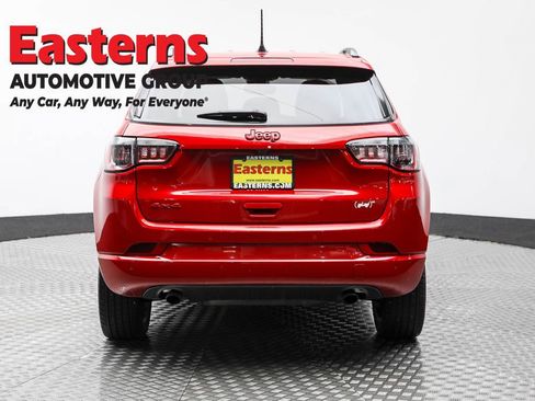 Used 2023 Jeep Compass Limited image 6