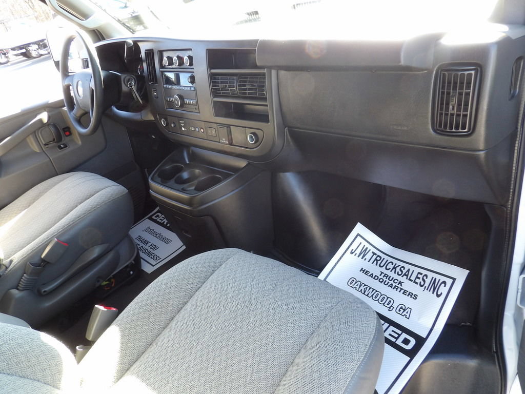Used 2021 Chevrolet Express 3500 LT w/ LT Preferred Equipment Group RWD image 30
