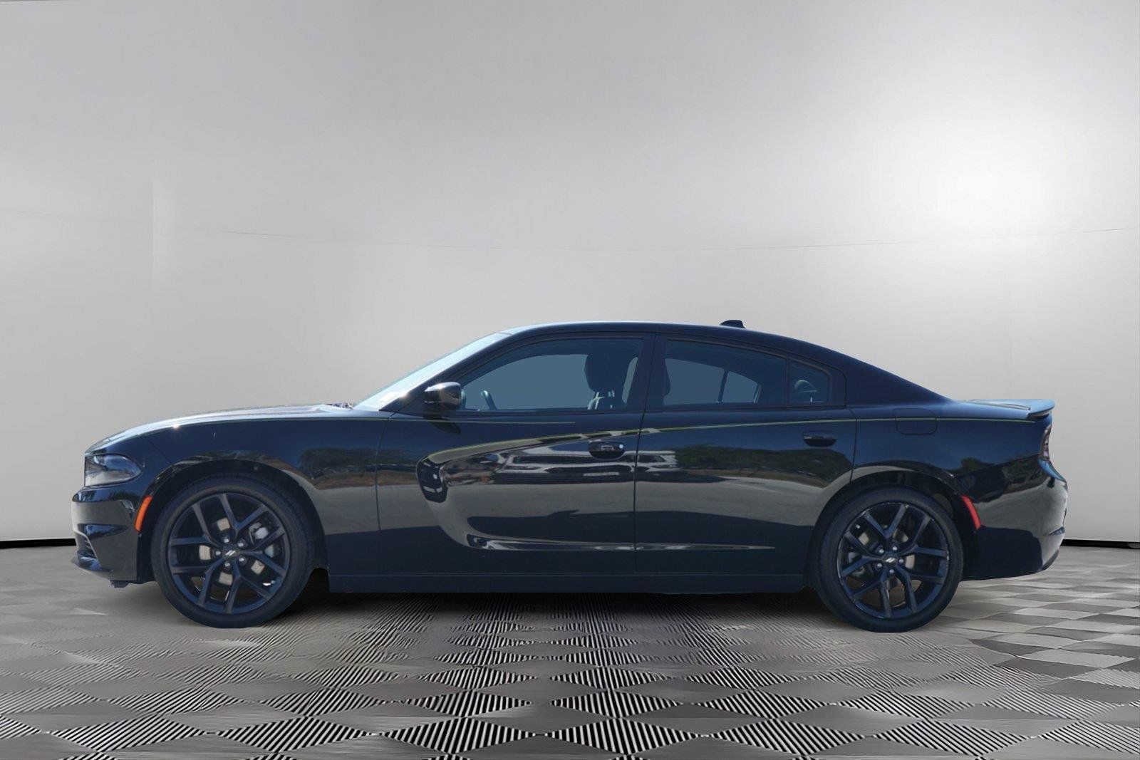 Used 2023 Dodge Charger SXT w/ Blacktop Package RWD image 7