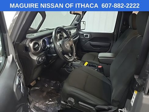 Used 2019 Jeep Wrangler Sport AWD/4WD image 27