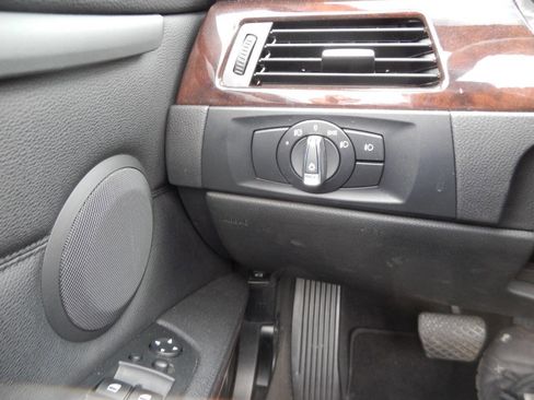 Used 2012 BMW 328i Convertible image 36