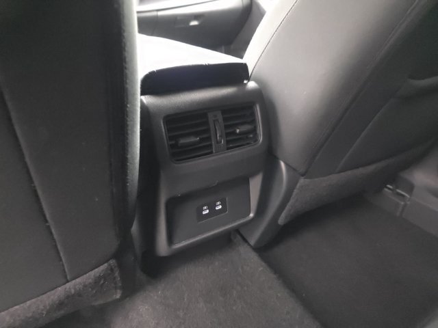 Used 2025 Nissan Rogue SV FWD image 29