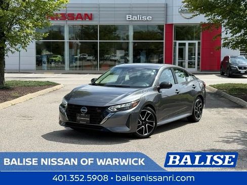 Used 2025 Nissan Sentra SR w/ SR Premium Package FWD image 1