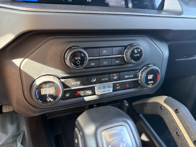 Used 2025 Ford Bronco Badlands AWD/4WD image 21