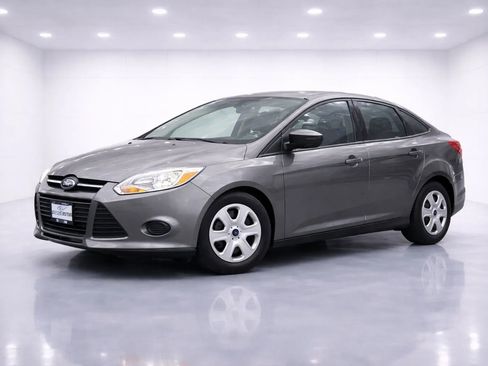 Used 2014 Ford Focus S image 1