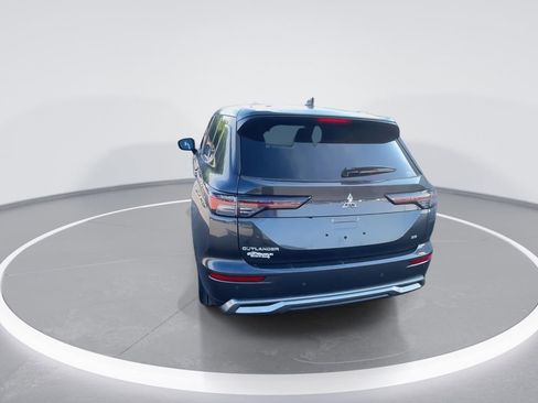 New 2025 Mitsubishi Outlander SE image 7