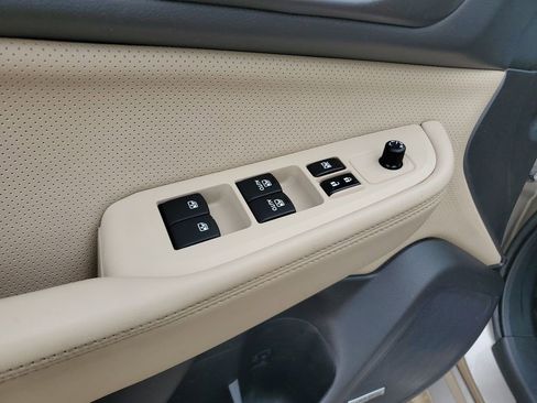 Used 2015 Subaru Legacy 2.5i Limited image 13