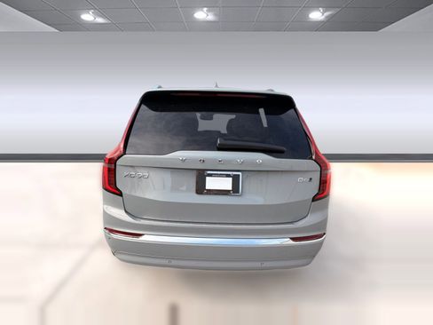 New 2026 Volvo XC90 B6 Plus w/ Protection Package Premier AWD/4WD image 10