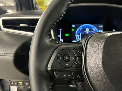 Used 2025 Toyota Corolla Cross AWD Hybrid w/ Convenience Package image 13