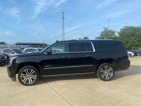 Used 2019 GMC Yukon XL Denali w/ Denali Ultimate Package RWD image 9