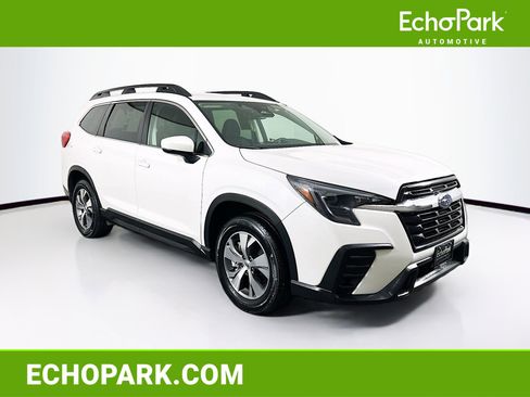 Used 2024 Subaru Ascent Premium w/ Convenience Package image 1