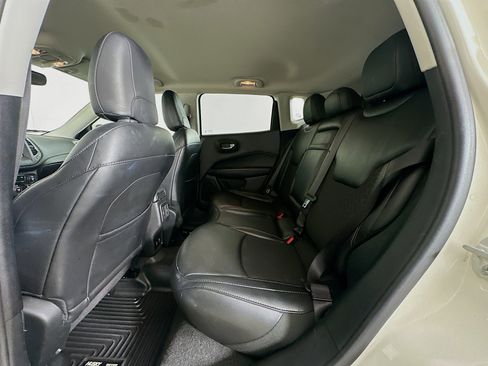 Used 2019 Jeep Compass Latitude w/ Popular Equipment Group AWD/4WD image 26