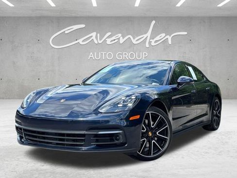 Used 2018 Porsche Panamera 4 AWD/4WD image 1
