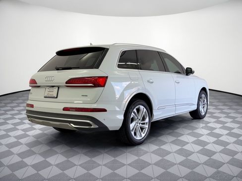Used 2023 Audi Q7 3.0T Premium Plus w/ Premium Plus Package AWD/4WD image 9