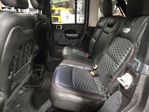 Used 2020 Jeep Wrangler Unlimited Rubicon AWD/4WD image 13