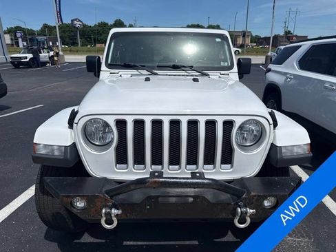 Used 2019 Jeep Wrangler Unlimited Sahara AWD/4WD image 2
