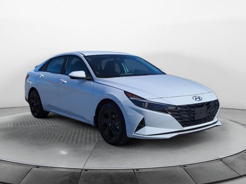 Certified 2023 Hyundai Elantra Blue image 1