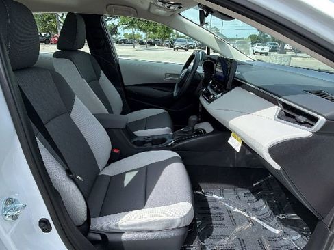 Used 2026 Toyota Corolla LE FWD image 38