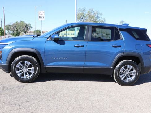 Used 2025 Chevrolet Colorado W/T w/ Advanced Trailering Package RWD image 4