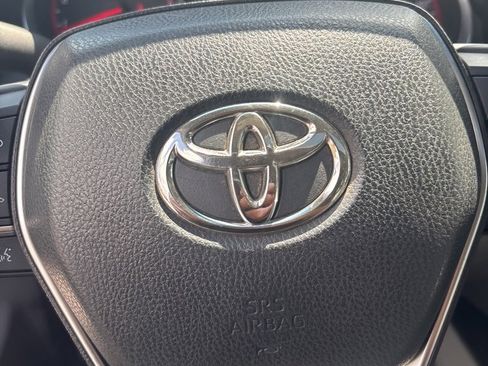 Used 2018 Toyota Camry XSE image 17