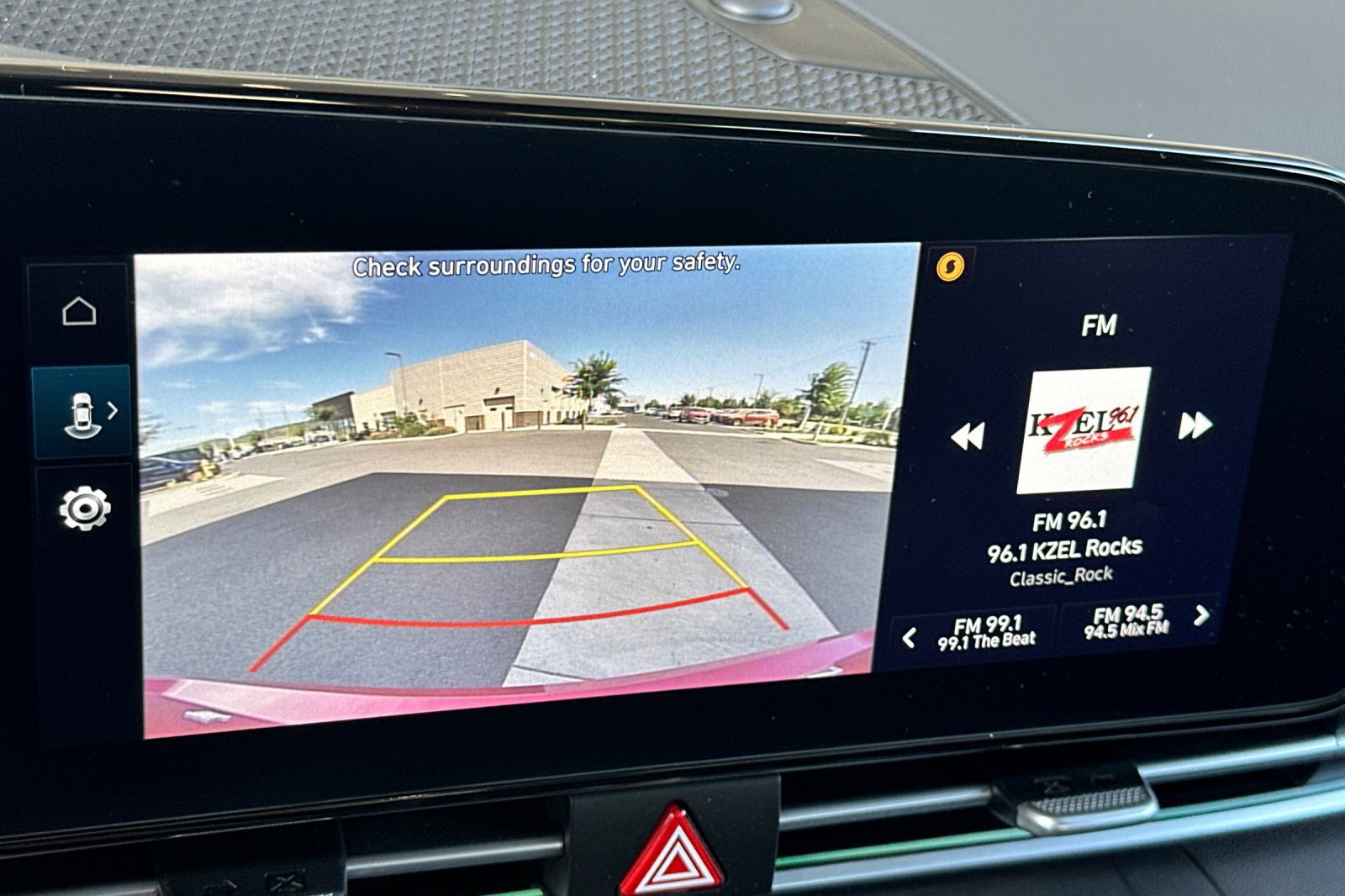 Used 2024 Hyundai Elantra SEL FWD image 20