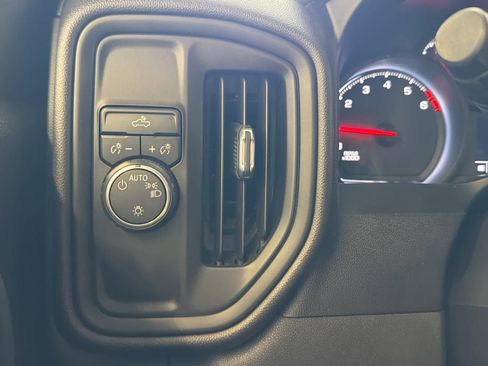 Used 2020 Chevrolet Silverado 1500 Custom w/ Custom Value Package RWD image 38