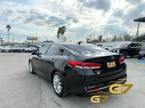 Used 2018 Kia Optima LX w/ 17" Alloy Wheels Package FWD image 9