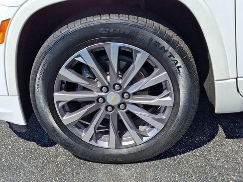 Certified 2023 Chevrolet Traverse Premier AWD/4WD image 9