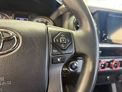 Used 2016 Toyota Tacoma TRD Off-Road w/ Towing Package RWD image 20