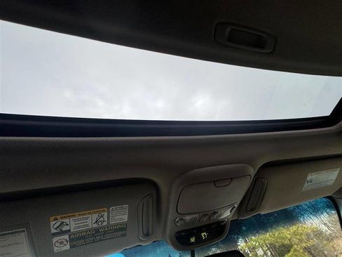 Used 2005 Toyota Sequoia Limited image 38