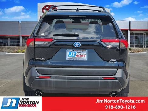 Used 2023 Toyota RAV4 XLE w/ Convenience Package AWD/4WD image 7
