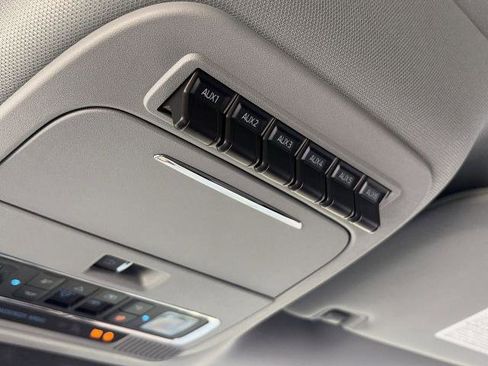 New 2026 Ford F350 Lariat w/ Black Appearance Package image 27