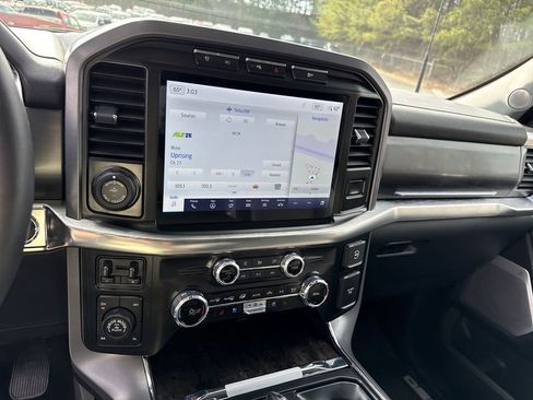 Used 2023 Ford F150 Lariat w/ Equipment Group 502A High image 26