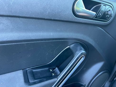 Used 2016 Volkswagen Beetle 1.8T Classic image 24