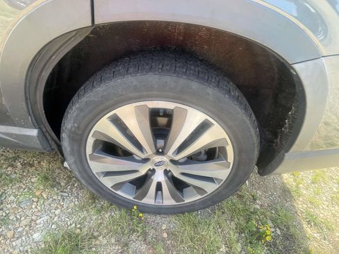 Used 2020 Subaru Ascent Limited w/ Popular Package #3 AWD/4WD image 11