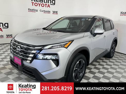 Used 2025 Nissan Rogue SV image 9