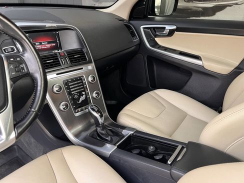 Used 2016 Volvo XC60 T6 Platinum w/ Protection Package image 14