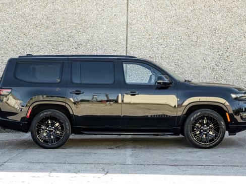 Used 2024 Jeep Wagoneer Series II w/ Convenience Group I image 10