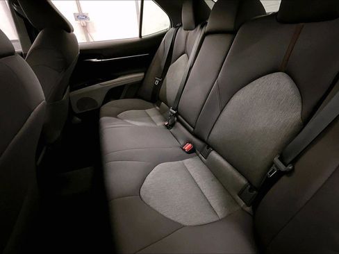 Used 2020 Toyota Camry LE image 25