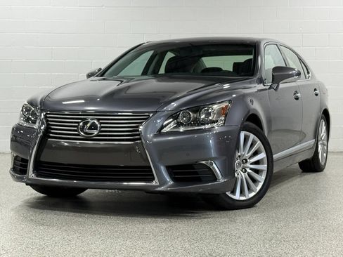 Used 2014 Lexus LS 460 AWD w/ Comfort Package image 2