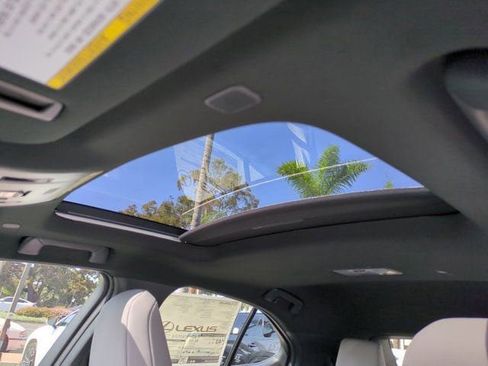 New 2026 Lexus UX 300h FWD image 19