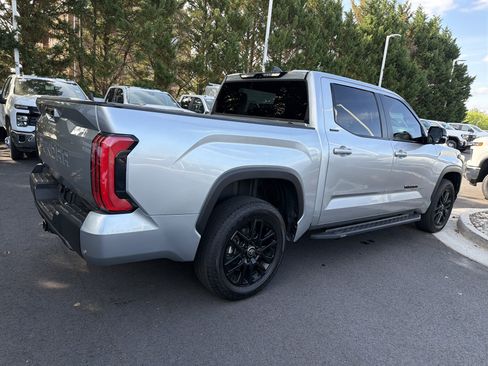 Used 2026 Toyota Tundra Limited AWD/4WD image 10