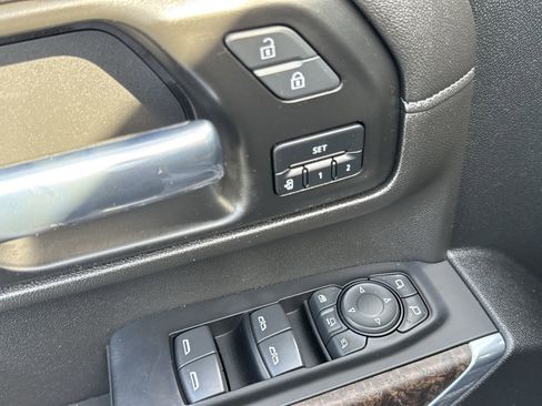 Certified 2022 GMC Sierra 3500 Denali w/ Denali Black Diamond Edition AWD/4WD image 13