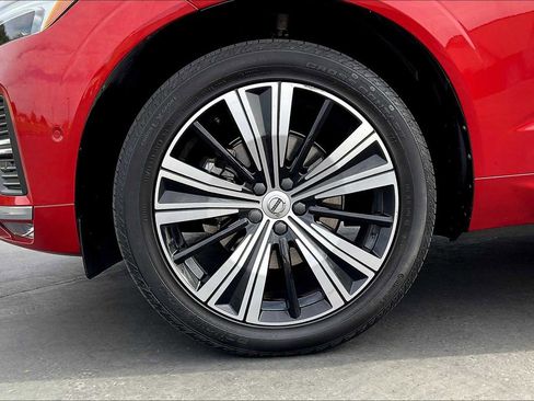Used 2023 Volvo XC60 B5 Plus w/ Climate Package image 12