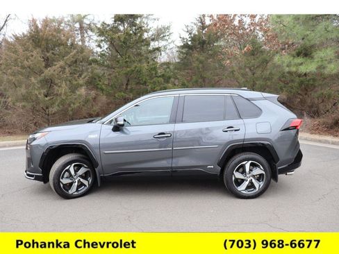 Used 2024 Toyota RAV4 SE image 4