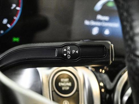 Used 2021 Mercedes-Benz GLB 250 4MATIC image 11