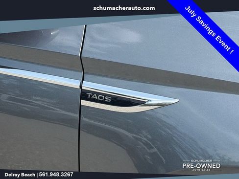 Used 2023 Volkswagen Taos SE w/ Panoramic Sunroof Package FWD image 10