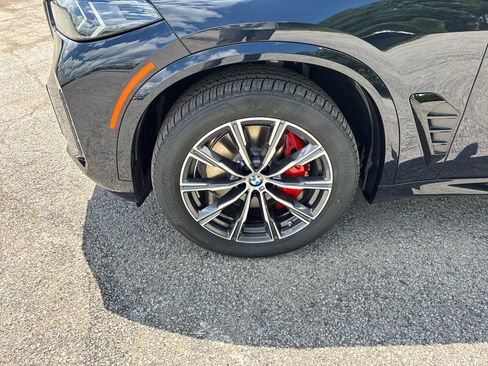 New 2026 BMW X5 xDrive40i w/ M Sport Package AWD/4WD image 9